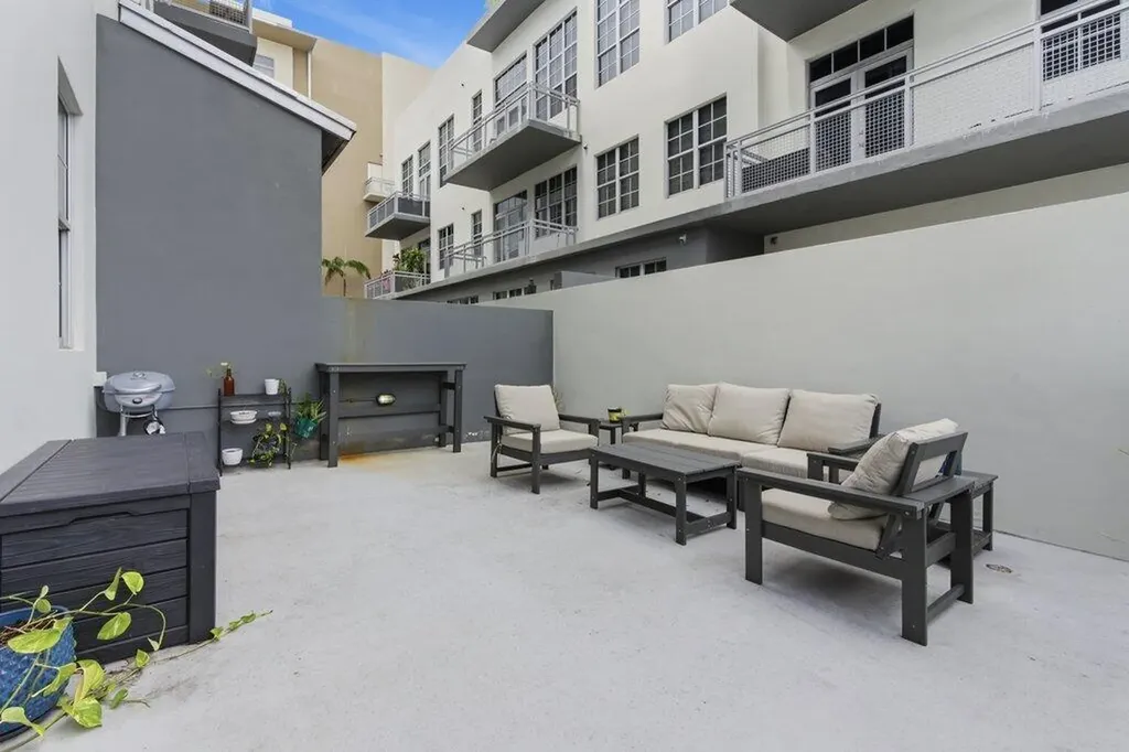 425 N Andrews Avenue Fort Lauderdale FL 33301
