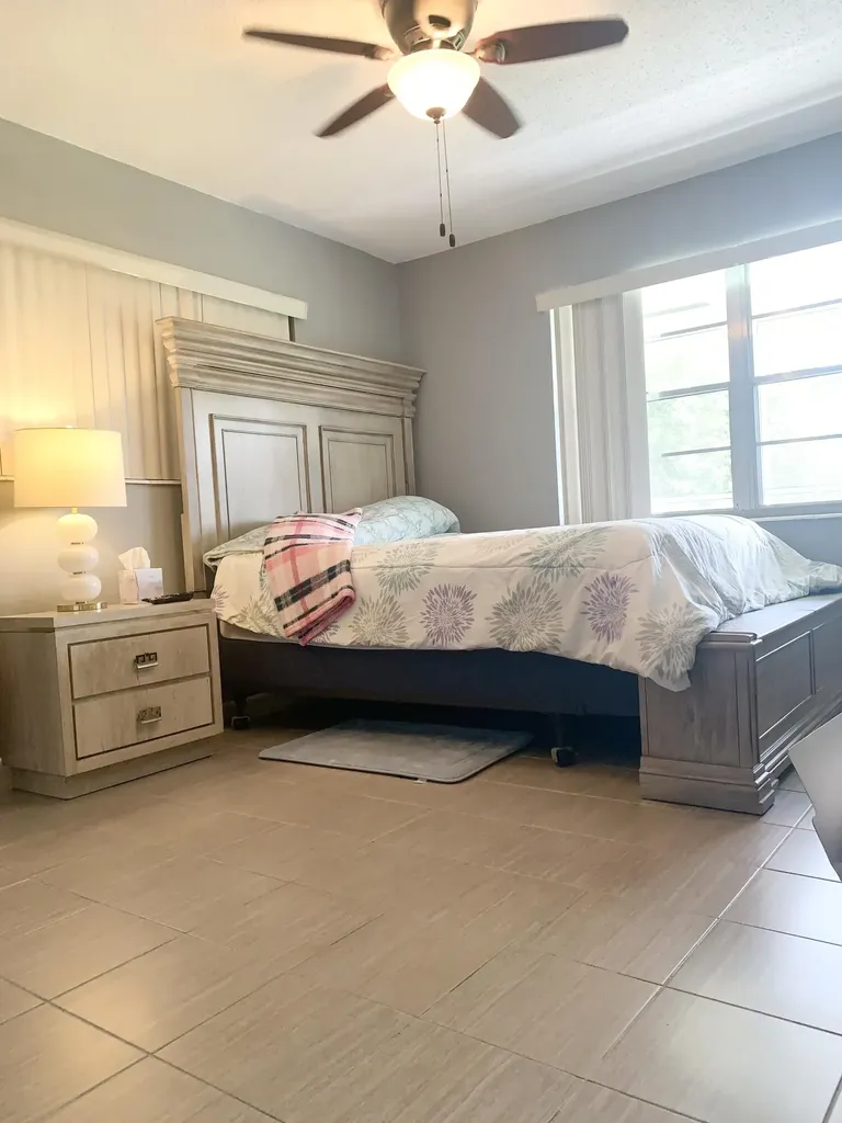96 Hastings F West Palm Beach FL 33417