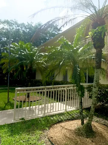 96 Hastings F West Palm Beach FL 33417