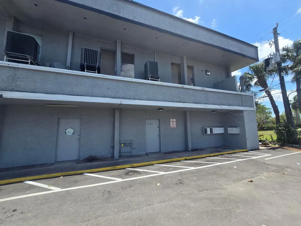 6120 NW 11th Street Sunrise FL