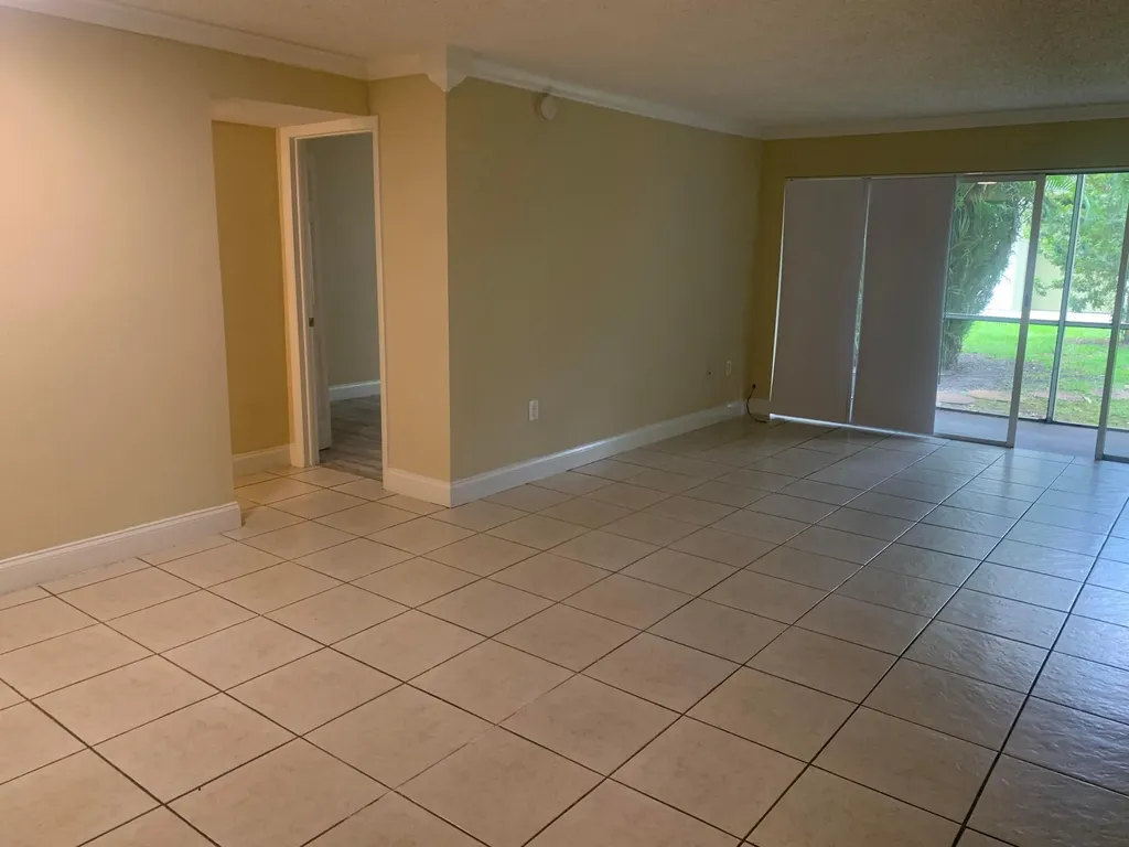4255 N University Drive Sunrise FL 33351