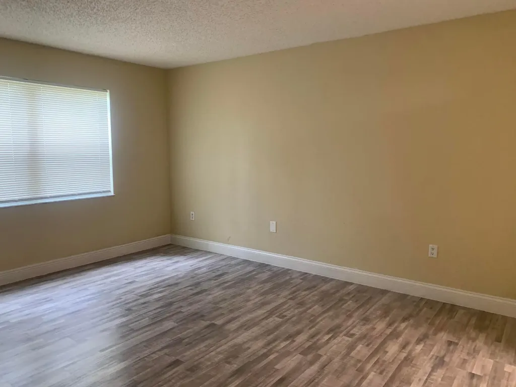 4255 N University Drive Sunrise FL 33351