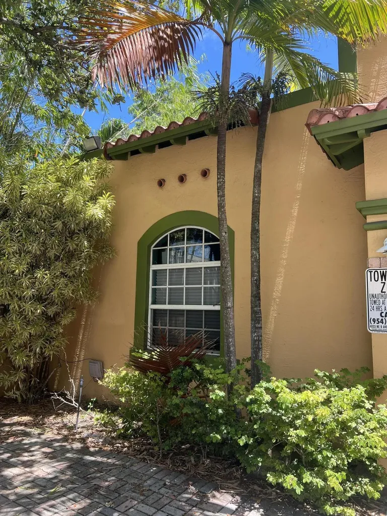 720 NE 3rd Fort Lauderdale FL