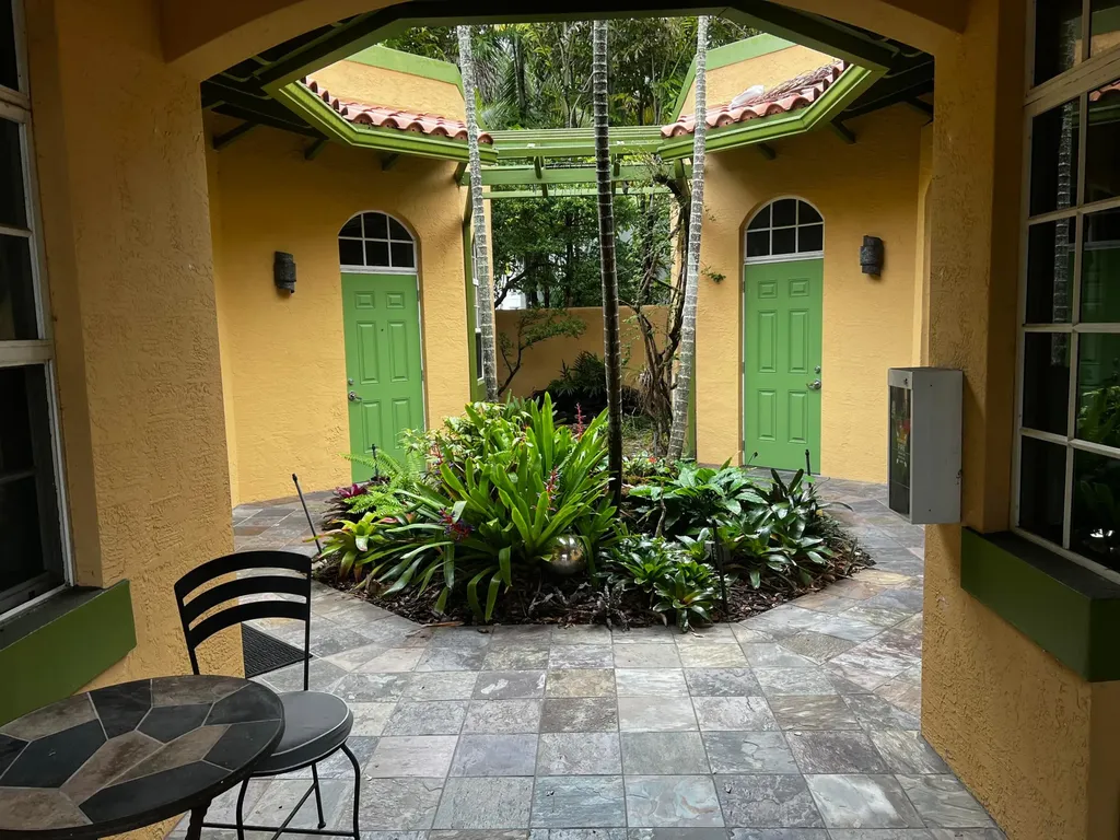 720 NE 3rd Fort Lauderdale FL