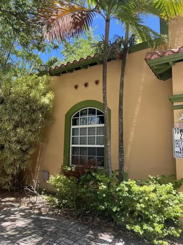 720 NE 3rd Fort Lauderdale FL