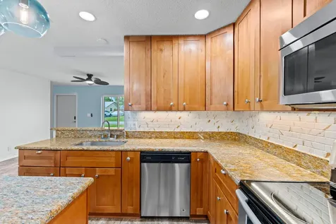 8675 SE Keathley Hobe Sound FL 33455