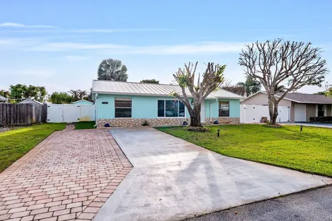 8675 SE Keathley Hobe Sound FL 33455