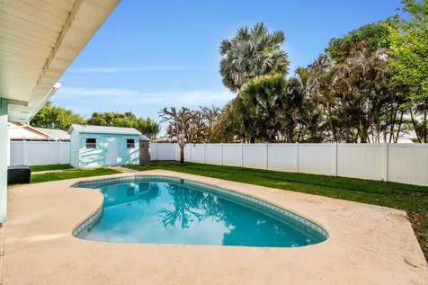 8675 SE Keathley Hobe Sound FL 33455