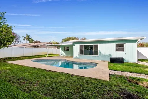 8675 SE Keathley Hobe Sound FL 33455