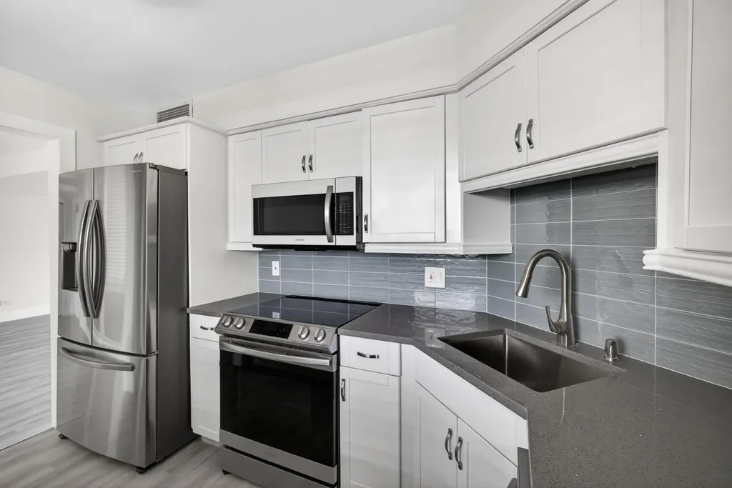 136 Lakeshore Drive North Palm Beach FL 33408