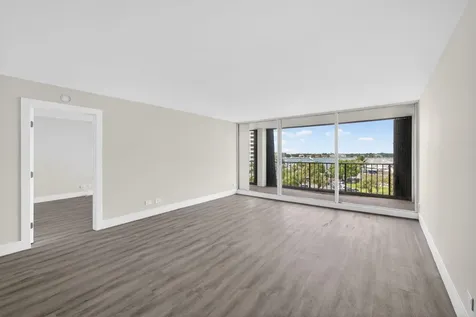 136 Lakeshore Drive North Palm Beach FL 33408