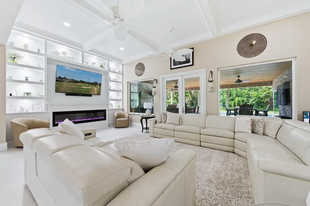 10114 Hunt Club Lane Palm Beach Gardens FL 33418