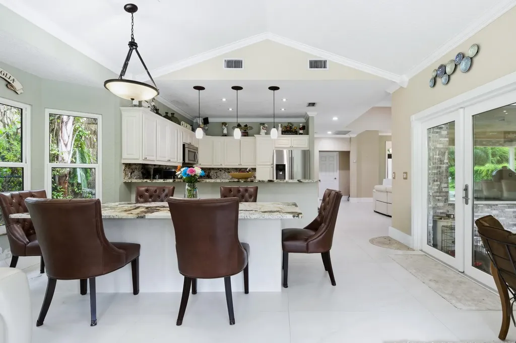 10114 Hunt Club Lane Palm Beach Gardens FL 33418