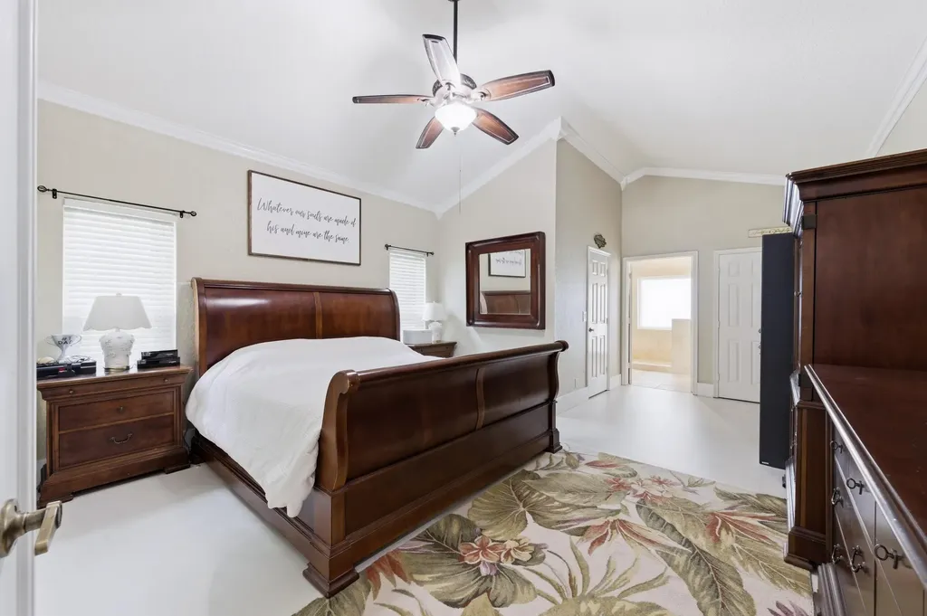 10114 Hunt Club Lane Palm Beach Gardens FL 33418