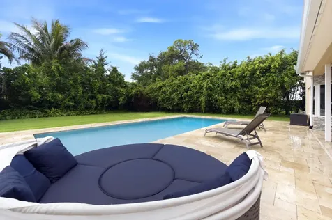 10114 Hunt Club Lane Palm Beach Gardens FL 33418