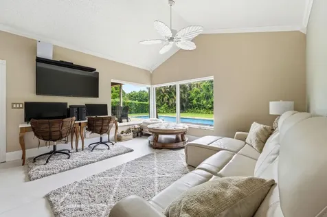 10114 Hunt Club Lane Palm Beach Gardens FL 33418