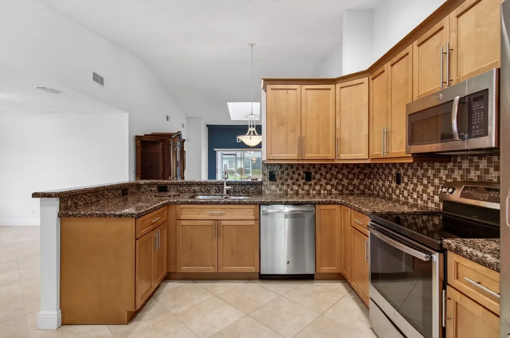 6135 Waldwick Circle Delray Beach FL 33484