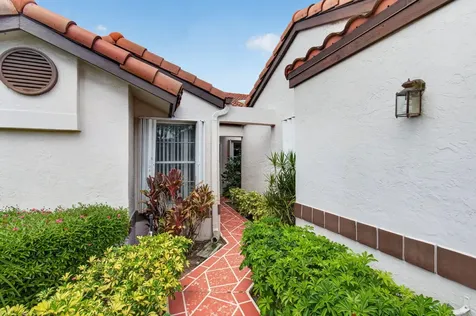 6135 Waldwick Circle Delray Beach FL 33484