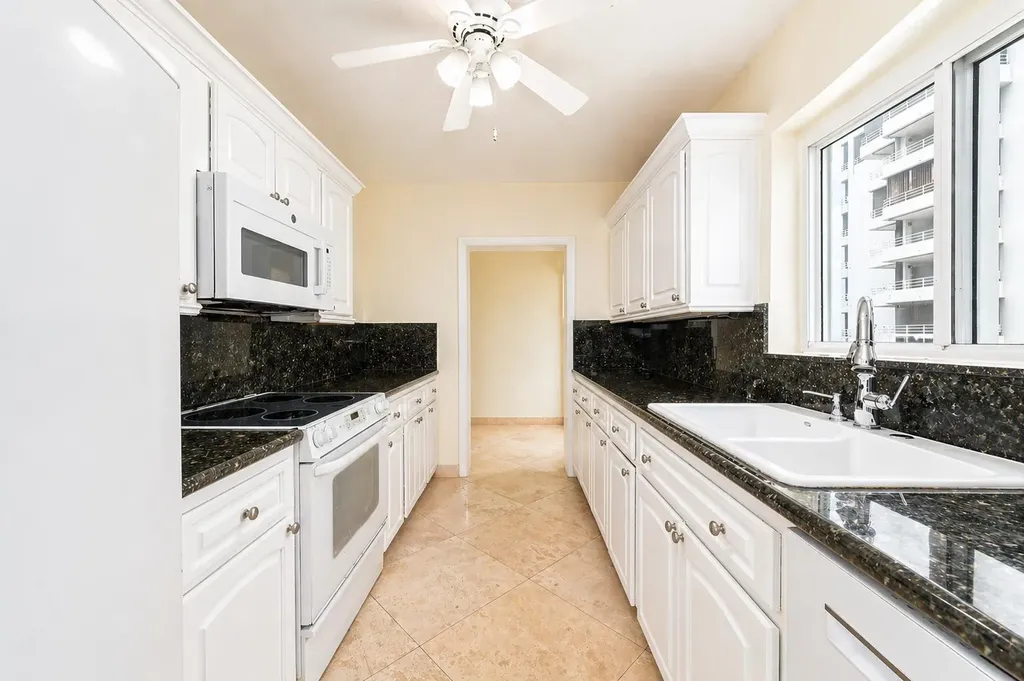 2909 S Ocean Boulevard Highland Beach FL 33487