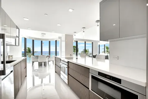 2917 S Ocean Boulevard S Highland Beach FL 33487