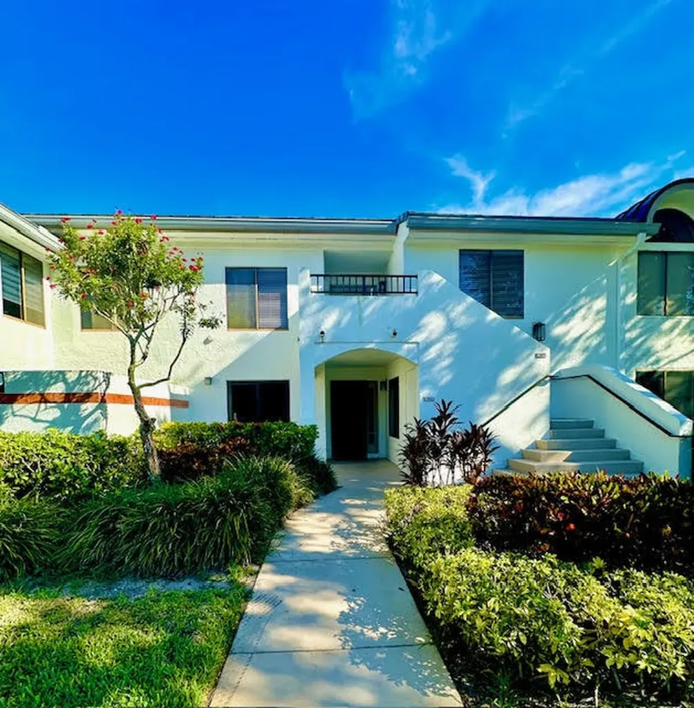16021 Loch Katrine Trail Delray Beach FL 33446