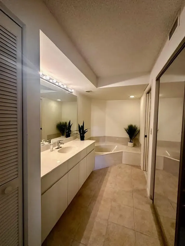 16021 Loch Katrine Trail Delray Beach FL 33446