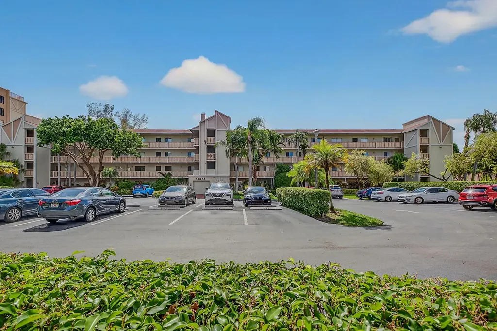 14375 Strathmore Lane Delray Beach FL 33446