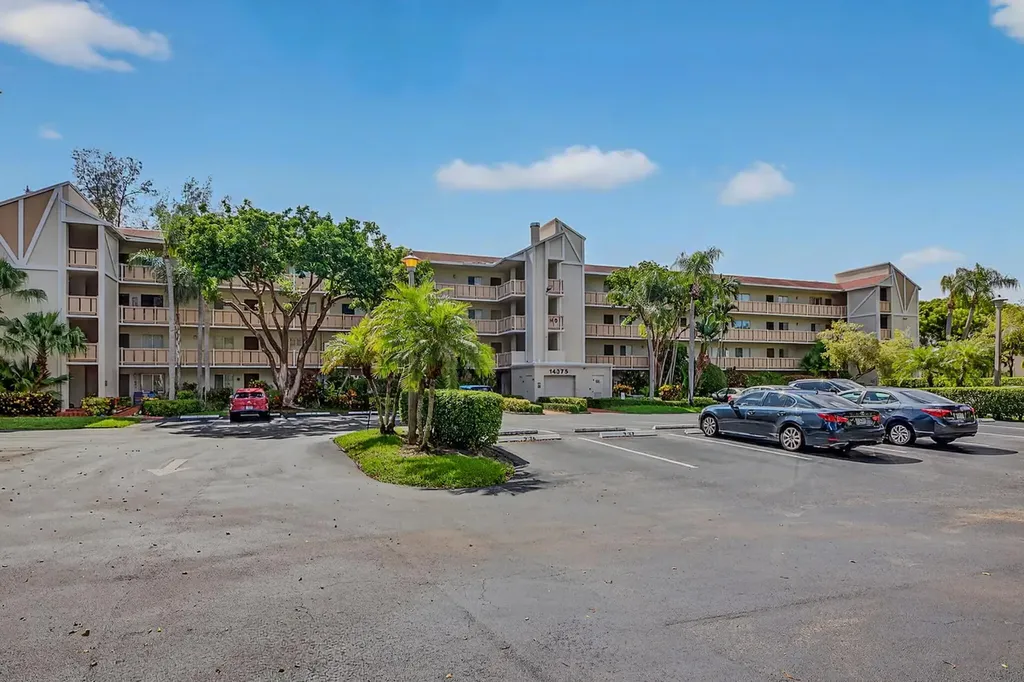 14375 Strathmore Lane Delray Beach FL 33446
