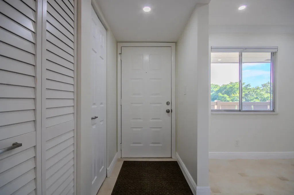 14375 Strathmore Lane Delray Beach FL 33446