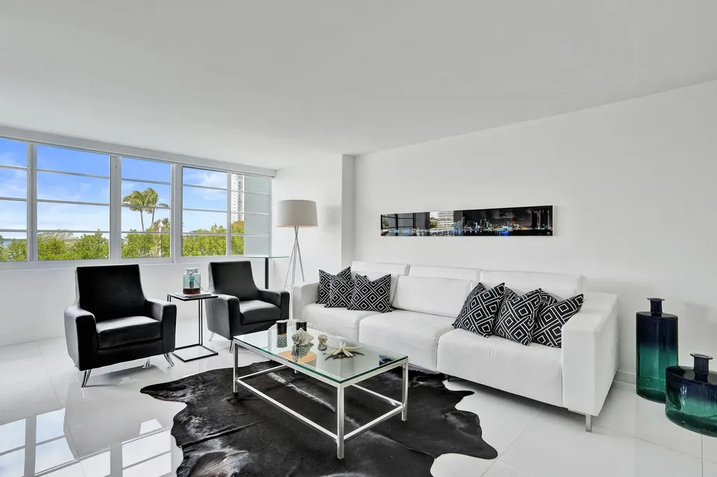 1670 Lincoln Court Miami Beach FL 33139