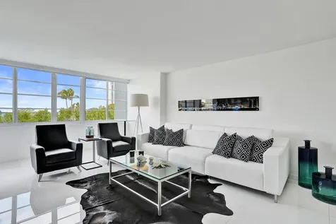 1670 Lincoln Court Miami Beach FL 33139