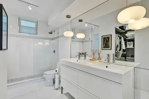 1670 Lincoln Court Miami Beach FL 33139