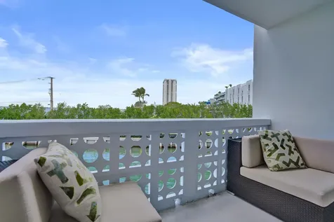 1670 Lincoln Court Miami Beach FL 33139