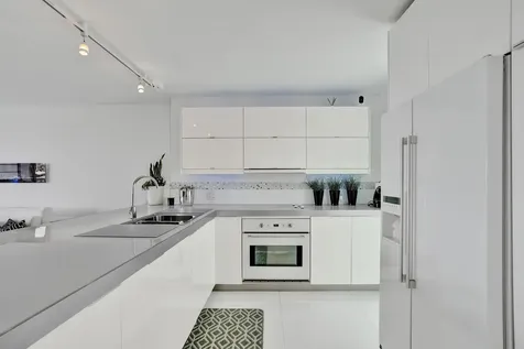 1670 Lincoln Court Miami Beach FL 33139