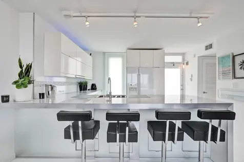1670 Lincoln Court Miami Beach FL 33139