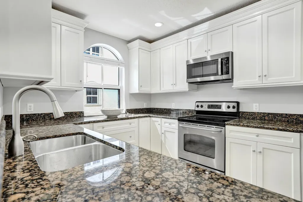 835 NE 16th Terrace Fort Lauderdale FL 33304