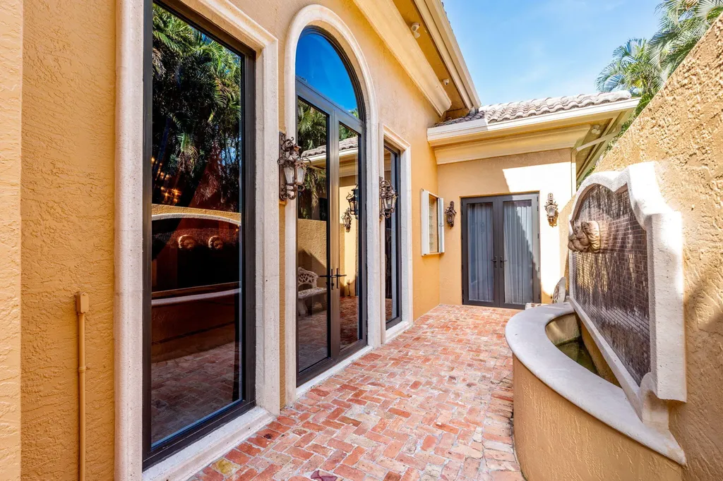301 Mizner Lake Estates Drive Boca Raton FL 33432