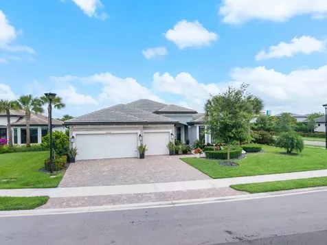 4506 Silverwood Lane N Fort Lauderdale FL 33309