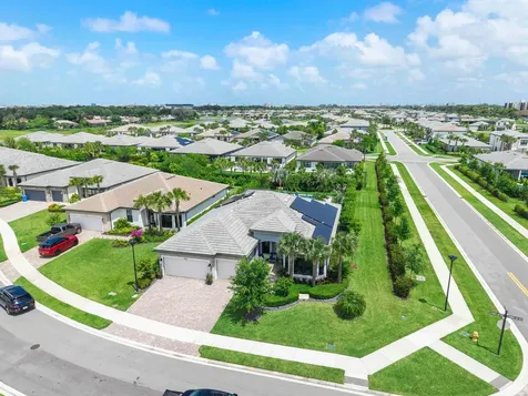 4506 Silverwood Lane N Fort Lauderdale FL 33309
