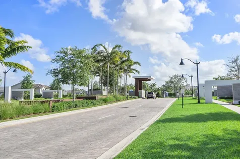 4506 Silverwood Lane N Fort Lauderdale FL 33309