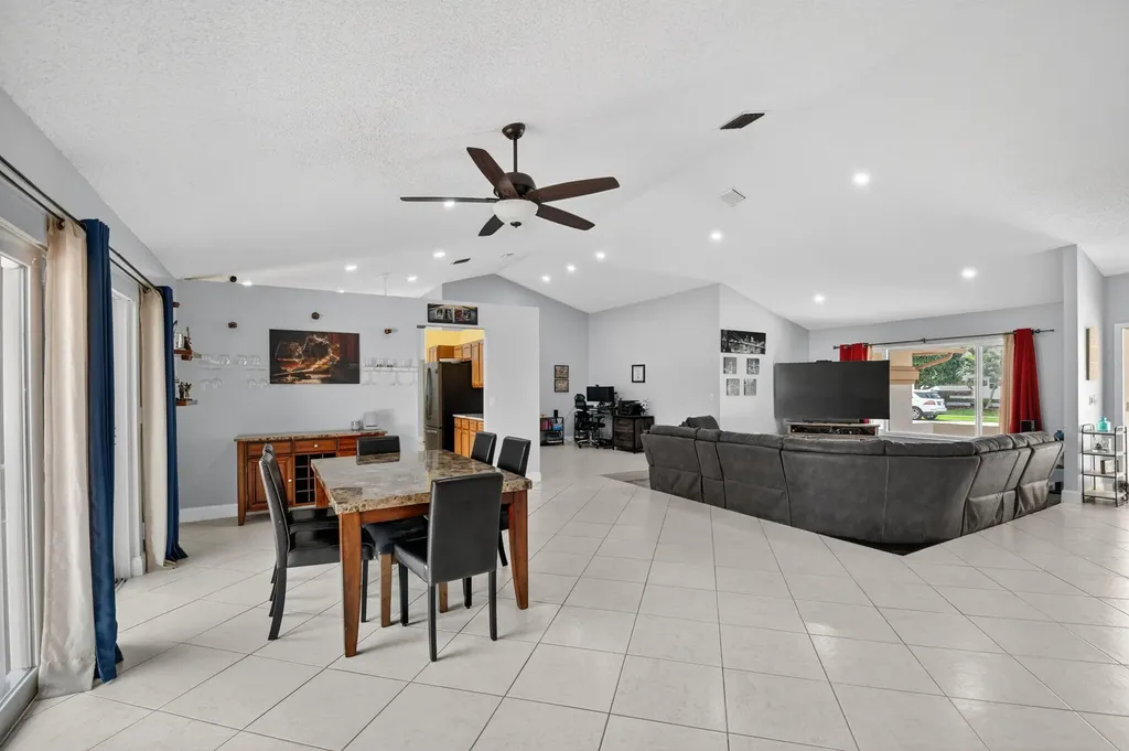 9501 Majestic Way Boynton Beach FL 33437
