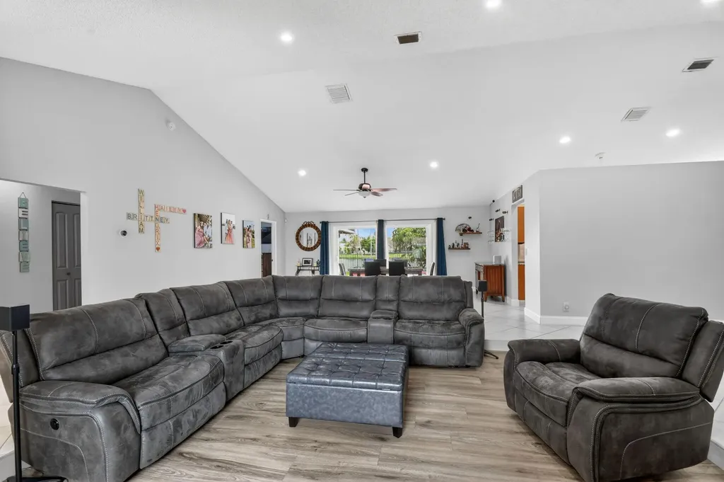 9501 Majestic Way Boynton Beach FL 33437