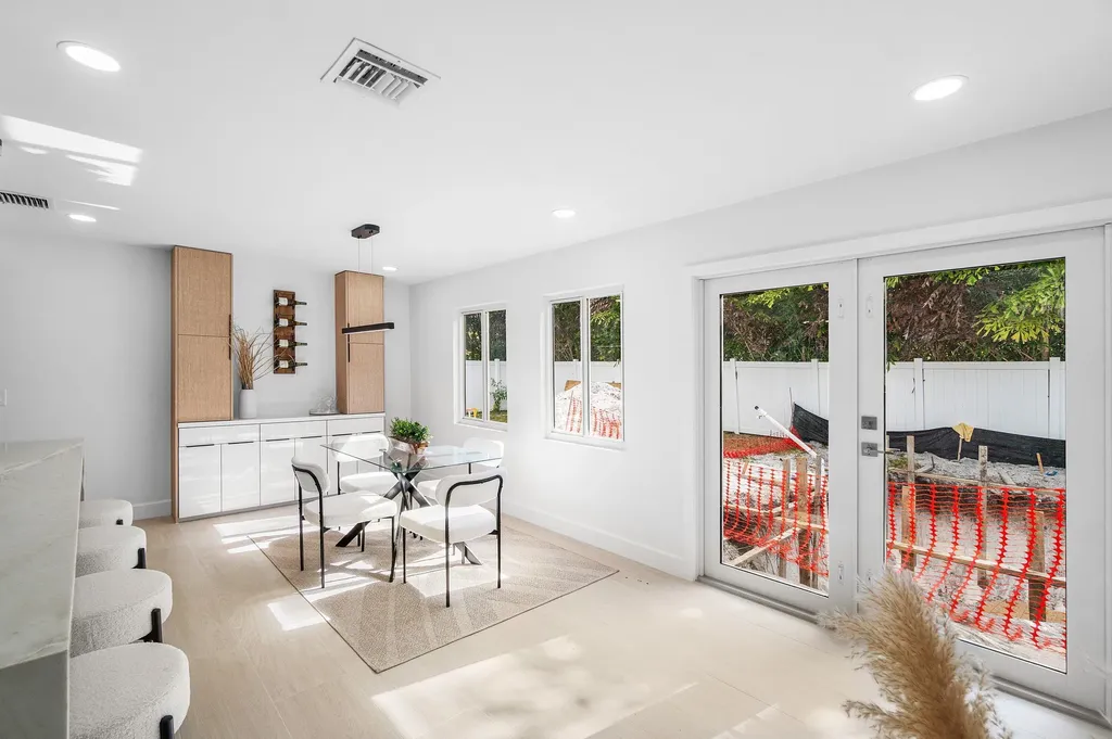 2814 SW 5th Street Boynton Beach FL 33435