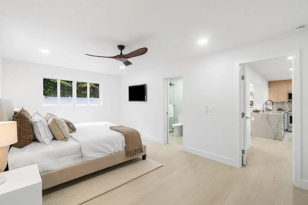 2814 SW 5th Street Boynton Beach FL 33435