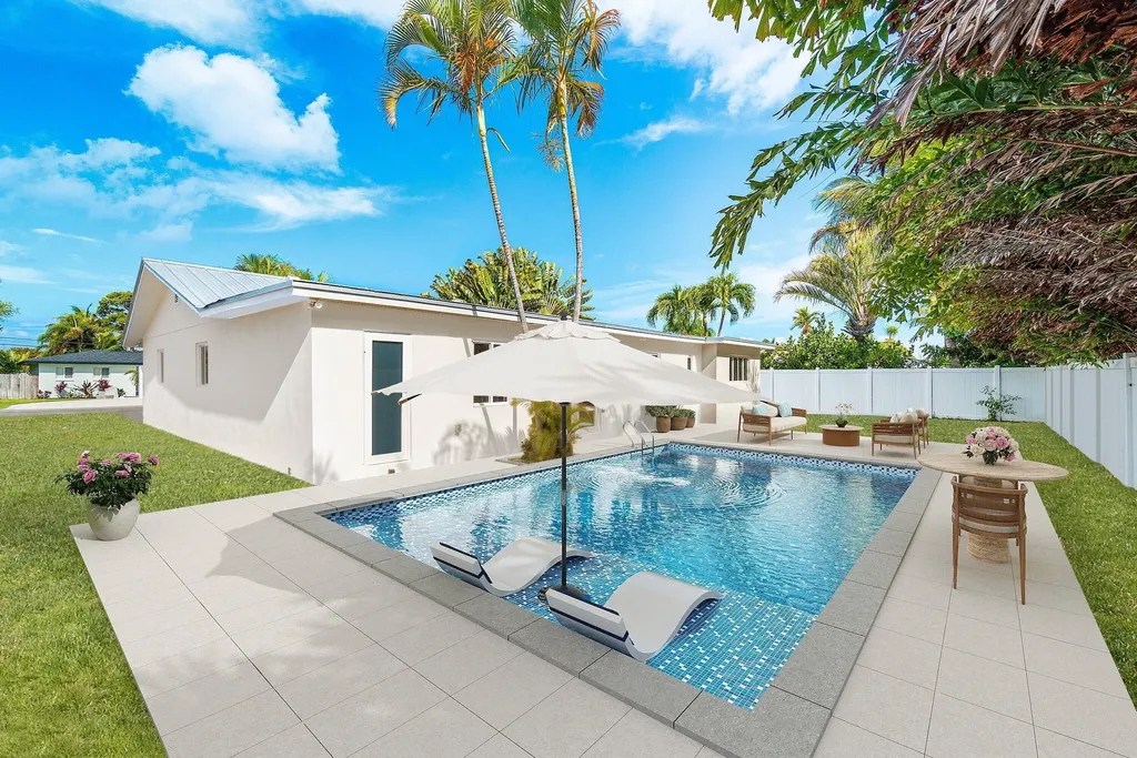 2814 SW 5th Street Boynton Beach FL 33435