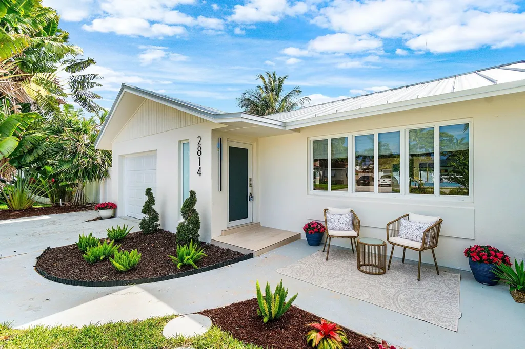 2814 SW 5th Street Boynton Beach FL 33435
