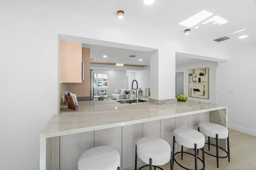 2814 SW 5th Street Boynton Beach FL 33435