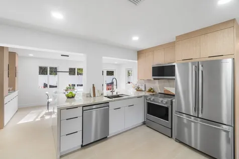 2814 SW 5th Street Boynton Beach FL 33435
