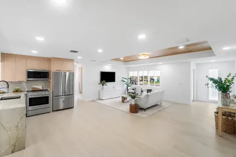 2814 SW 5th Street Boynton Beach FL 33435