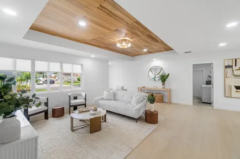 2814 SW 5th Street Boynton Beach FL 33435